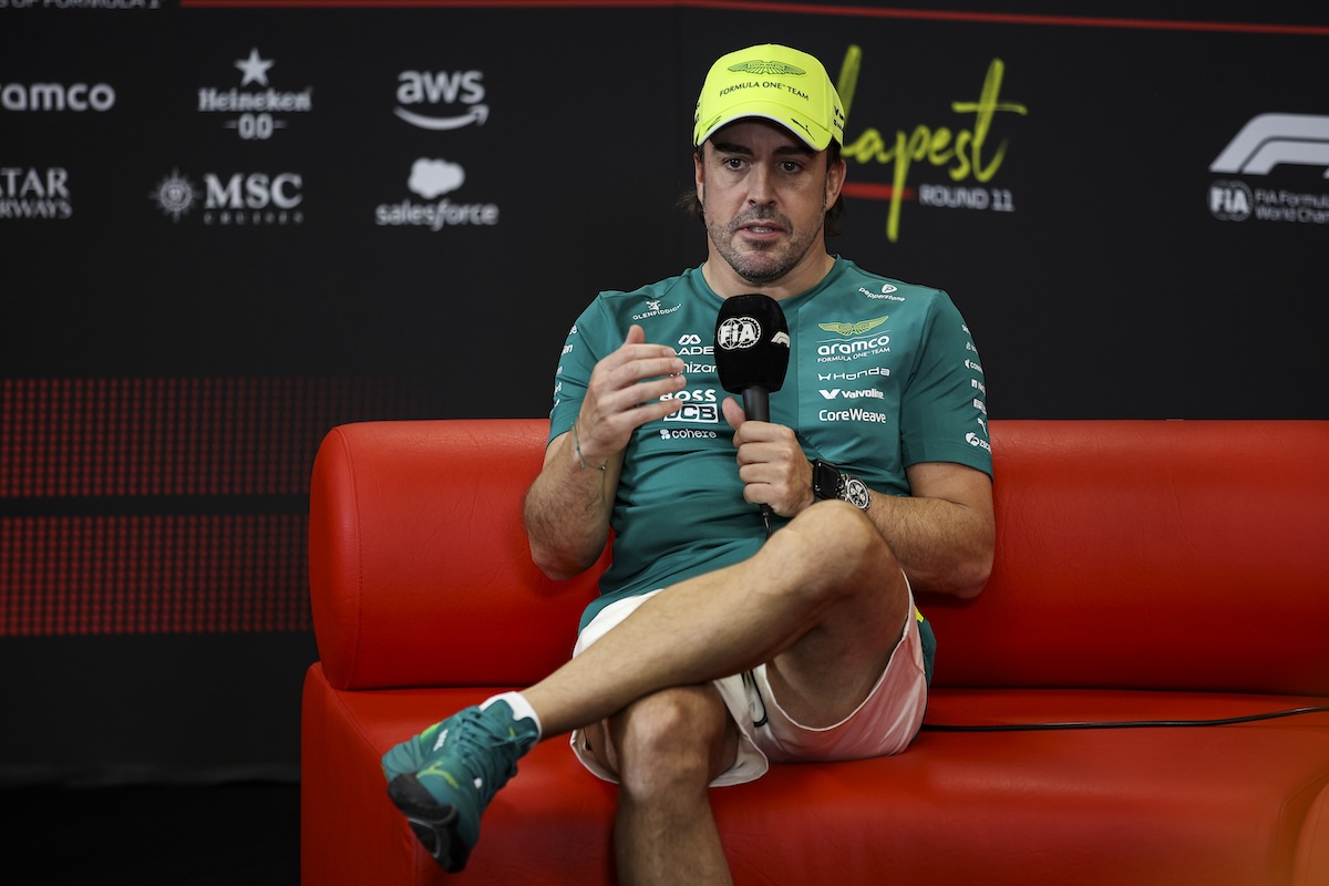 Fernando Alonso’s Aim in Baku: Save Key Parts for F1 Triple-Header 3 Aston Martin AMR car running at the Azerbaijan Grand Prix