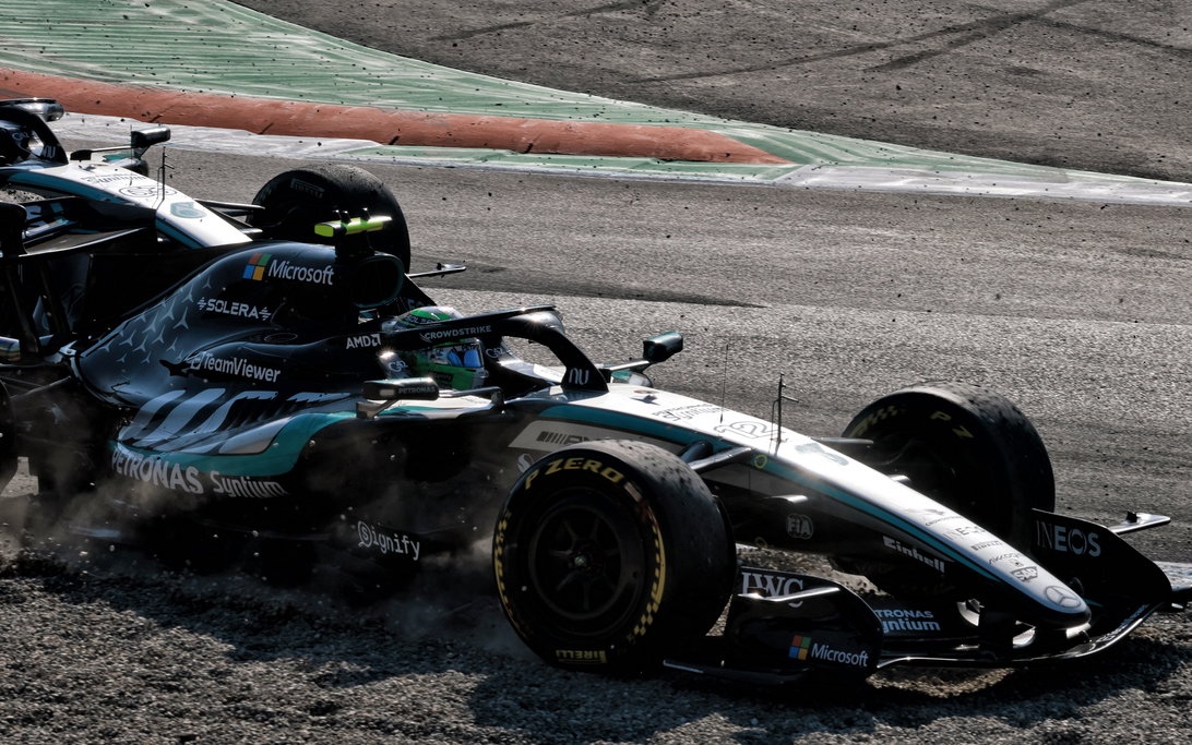 Kimi Antonelli recalls 'scary' moment fearing he lost historic Italian GP win 2 Kimi Antonelli celebrates Italian GP victory at Monza