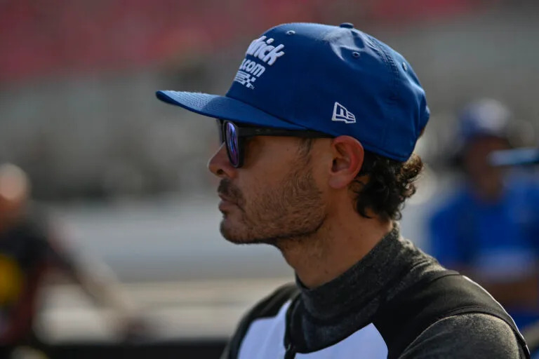 Kansas Dominance Powers Larson and No. 5 Team as Chase Momentum Shifts 3 Kyle Larson extends NASCAR Cup Series points lead after Kansas victory