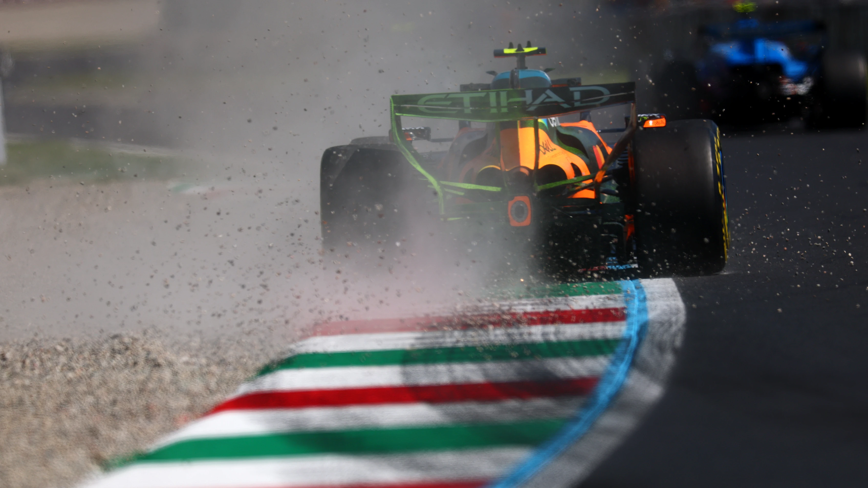 What Monza Deployment Patterns Reveal About F1 Teams’ Strategies 3 Cars approach Ascari during Friday practice at Monza