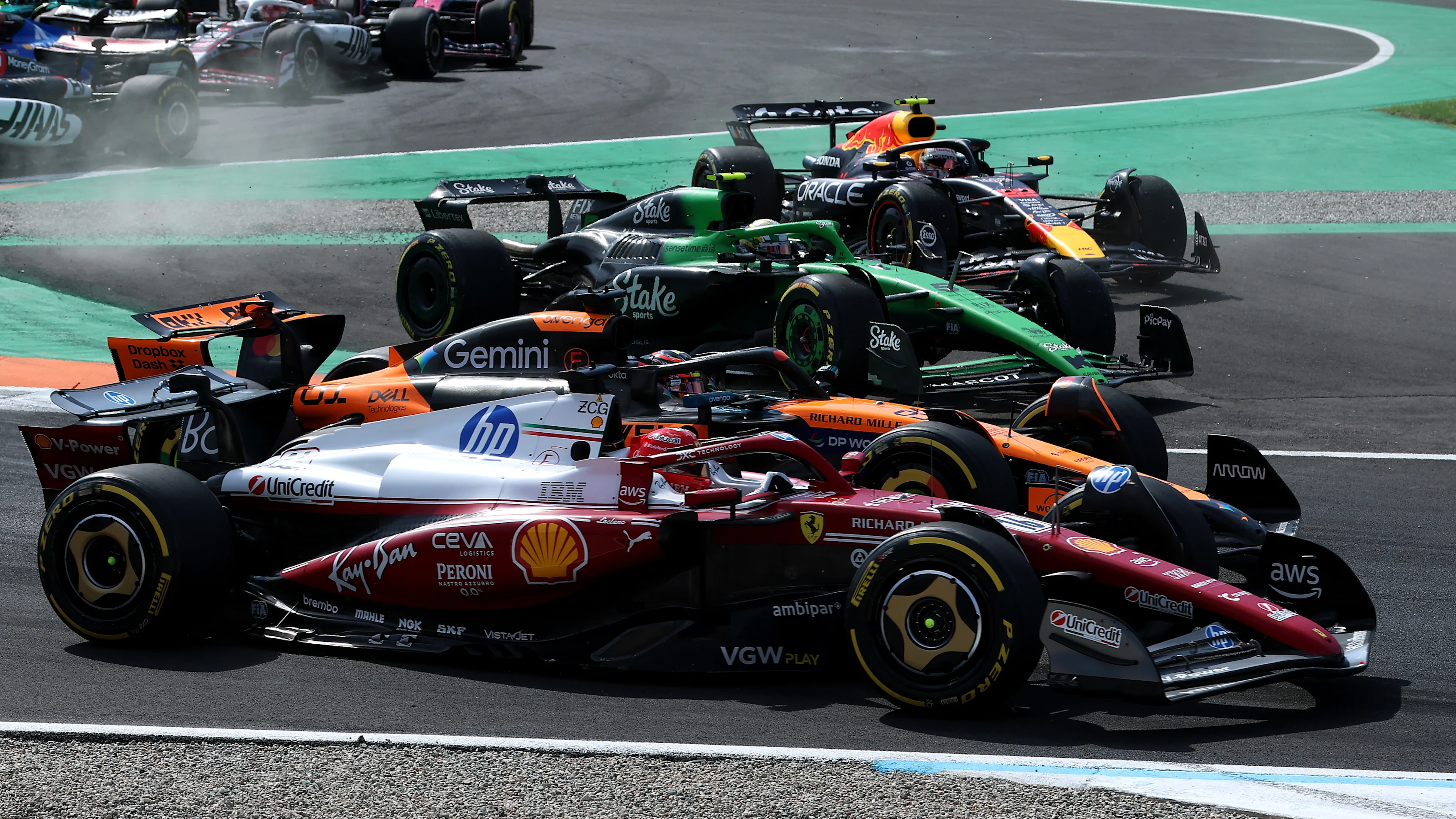 What Monza Deployment Patterns Reveal About F1 Teams’ Strategies 2 Mercedes and Ferrari pace comparison through Monza’s straights during practice