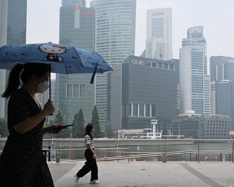 Carlos Sainz Voices Health Worries Amid Singapore’s Severe Haze Crisis 3 Haze over Singapore complicates preparations for the Marina Bay night race