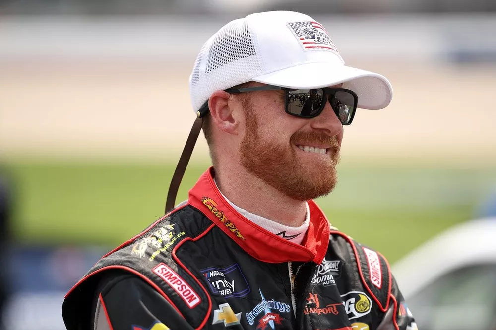 Jeb Burton Excited to Drive Dad Ward Burton’s No. 22 for RSS Racing 2 Jeb Burton joins RSS Racing to drive the No. 22 in 2027