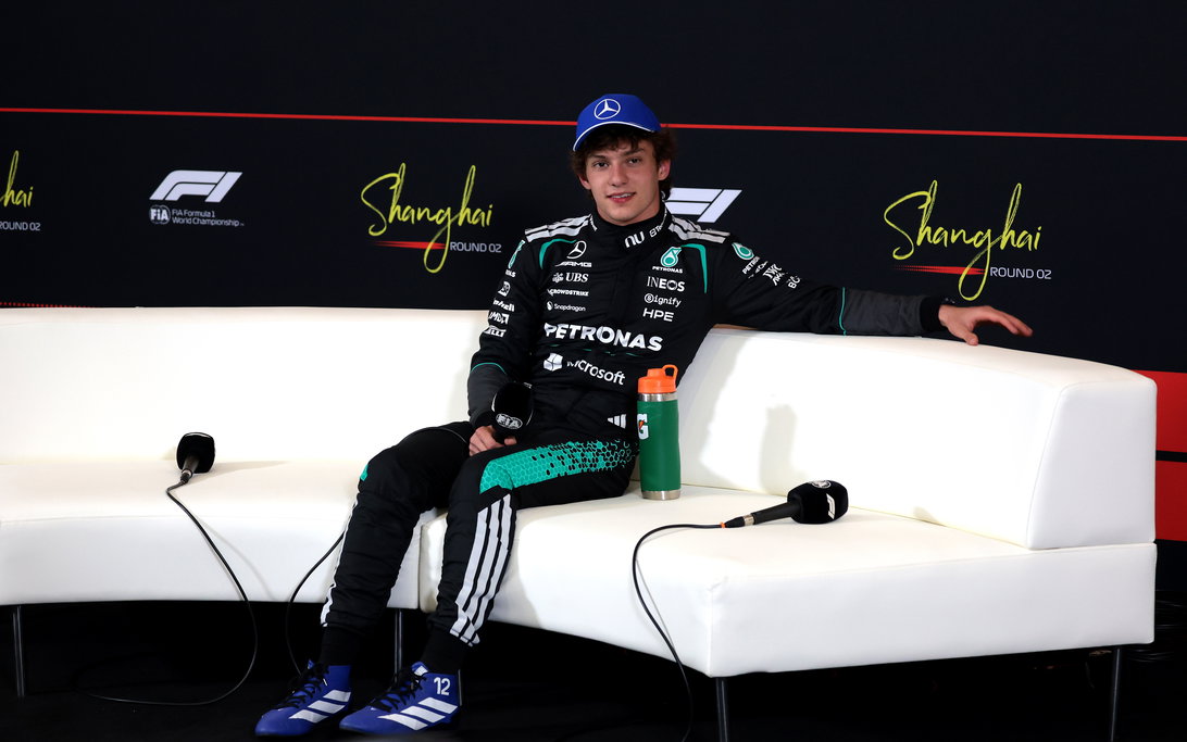 Can Kimi Antonelli Clinch F1 Drivers' Title at US GP? 3 George Russell and Kimi Antonelli battle in a decisive phase of the season