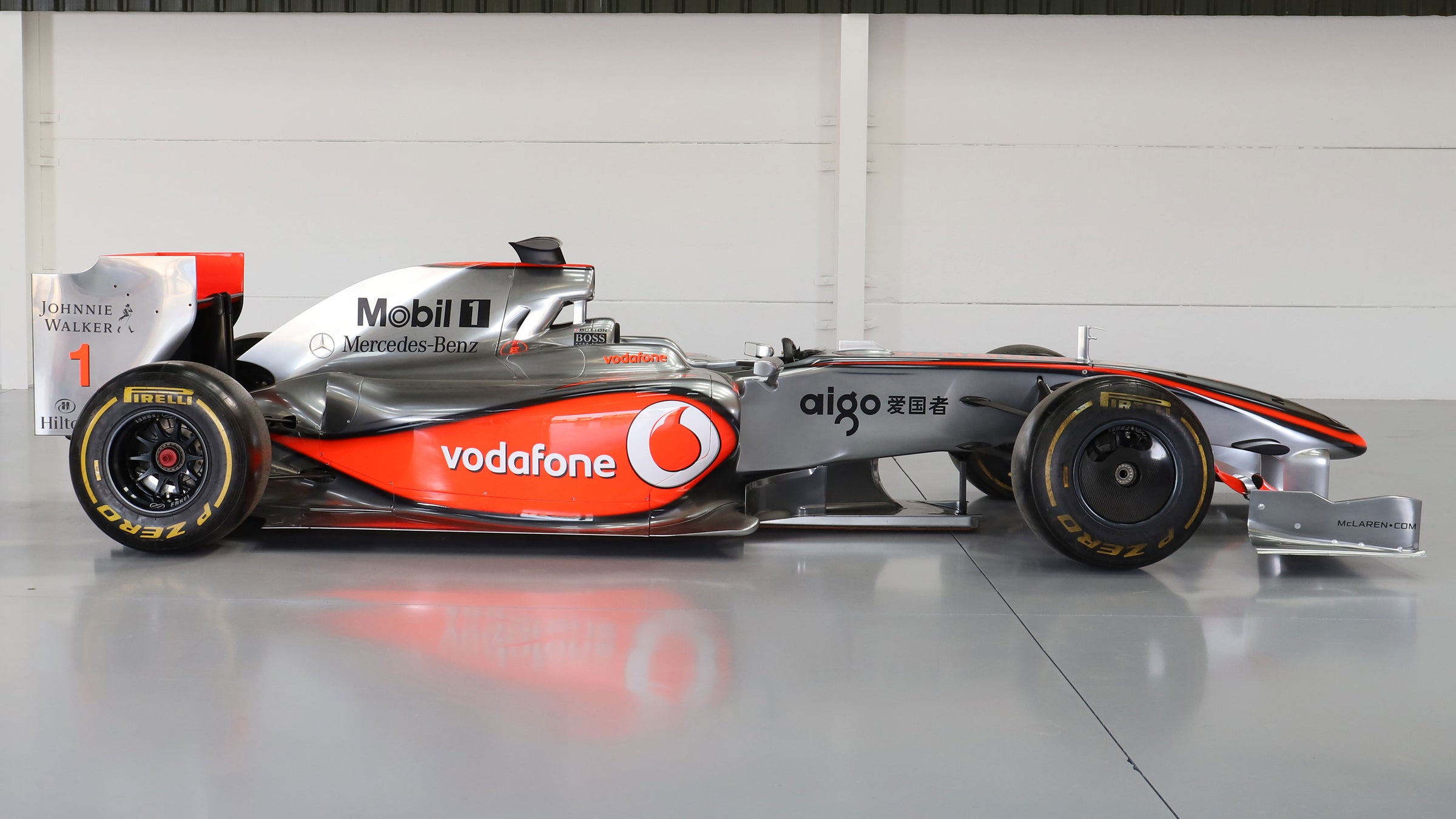 McLaren Unveils Five Stunning Formula 1 Cars for Sale 2 2009 McLaren MP4-24 official show car