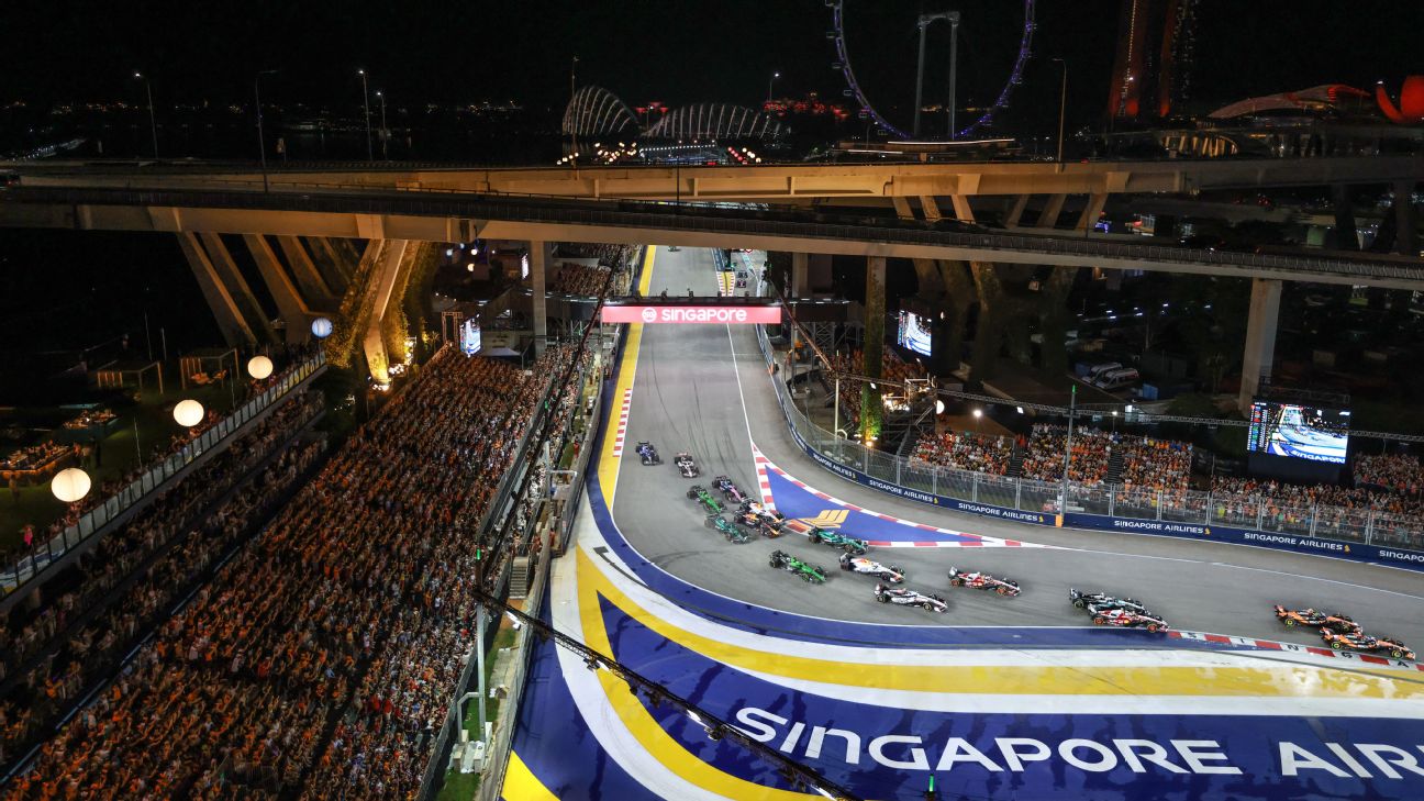 Exact Time for F1 2026 Singapore Grand Prix + Full Weekend Schedule 3 Start lights and grandstands at the Singapore Grand Prix under floodlights