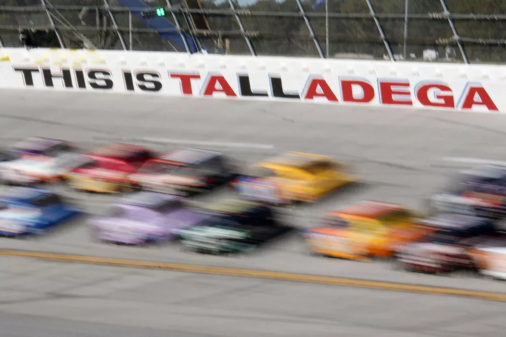 Cup Cars Face Even Less Drag at Talladega This Sunday 2 NASCAR Cup cars at Talladega superspeedway
