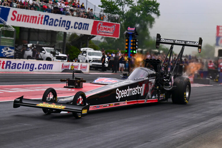 jfr drivers post best qualifying runs saturday john force racing John Force Racing Drivers Deliver Top Qualifying Runs in Norwalk