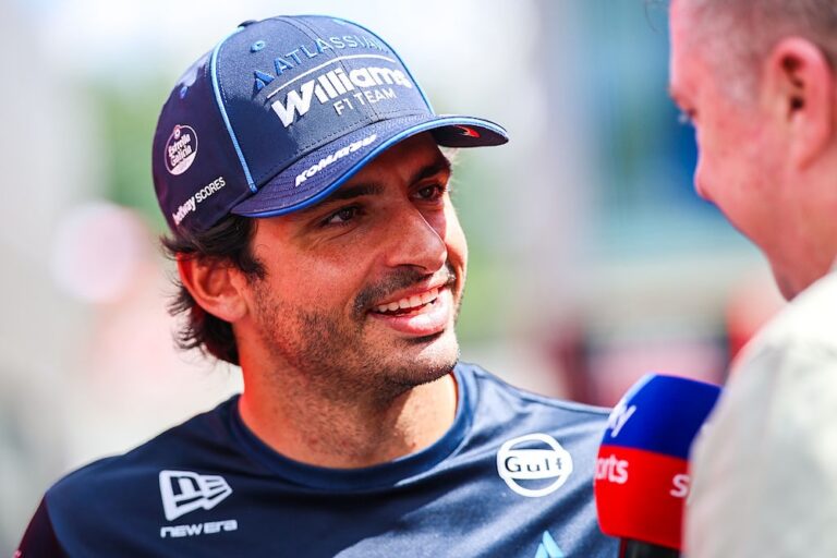 sainz signs multi year contract extension with williams racer Williams Secures Sainz’s Commitment with Multi-Year Contract Extension