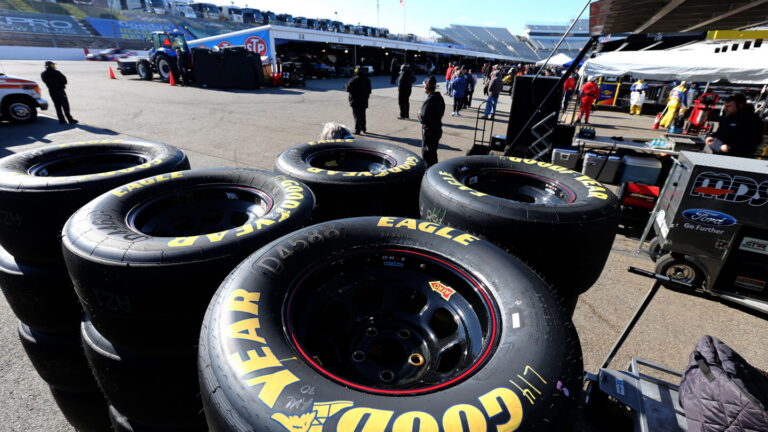 Goodyear Delivers Winning Tire Sets for Chase Tripleheader in Phoenix 10 goodyear tire notes for phoenix international raceway nbc sports Goodyear Delivers Winning Tire Sets for Chase Tripleheader in Phoenix