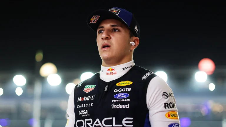 i dont feel like its driveable isack hadjar assesses very Isack Hadjar’s Singapore GP Struggles Persist Despite Power Unit Swap